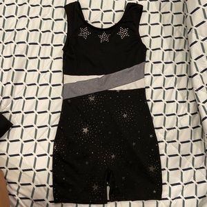 Girls gymnastics leotard size L(10/12)